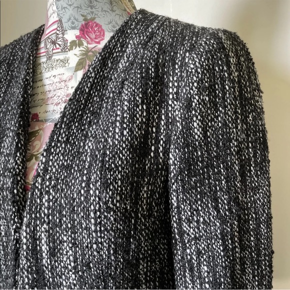 Ladies DECJUBA Black White Wool Blend Blazer Size 10 Zippered Pockets Lined - Picture 2 of 12